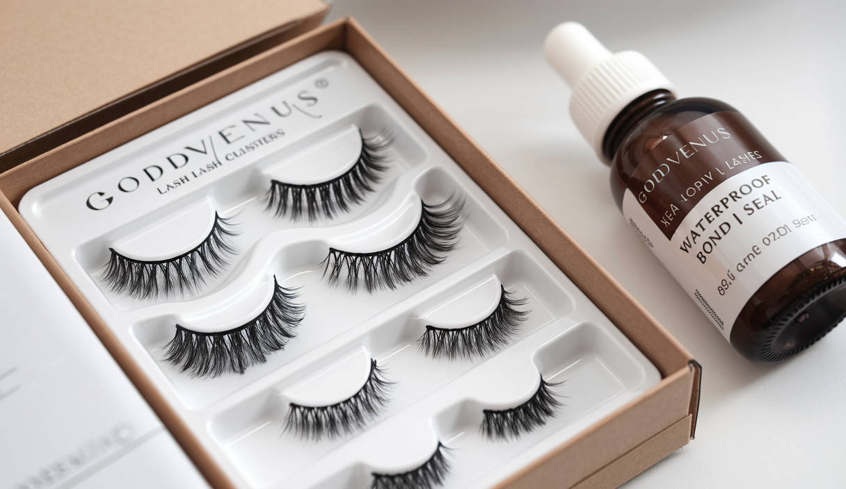 Goddvenus Wispy Lash Clusters Kit Cluster Eyelash Extensions Natural Lash Extension Kit C Curl Fluffy Individual Eyelashes with Bottom Lashes Clusters Waterproof Bond and Seal DIY at Home