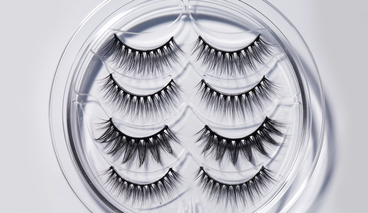 Ardell Naked Lashes 420 Multipack, Lightweight Natural Look, Invisiband for Comfort, Perfect for Everyday Wear, 4-Pairs, 1-Pack