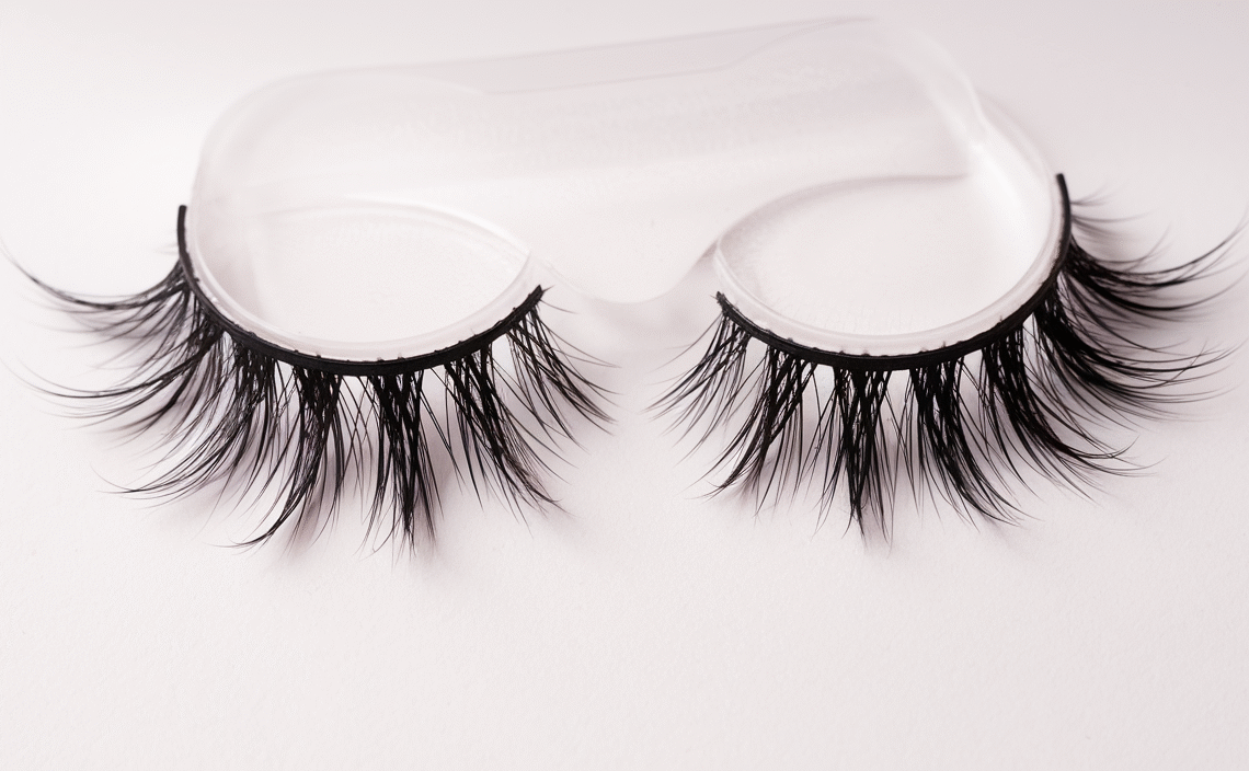 Lashes Natural Cat Eye Lashes Wispy Eyelashes 15mm False Eyelashes Wispy Lashes 3D Volume Strip Eyelashes Thin Cotton Band Soft Fake Eyelashes False Lashes Pack 7 Pairs Siligli